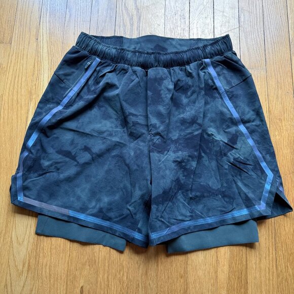 Lululemon Men Size M Black Tidal Dye Surge 6" Bold Lines Athletic Running Shorts - Picture 5 of 15